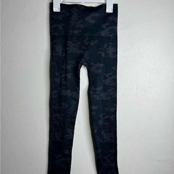 Spanx look at me now camo leggings women’s size small gray - Picture 1 of 8